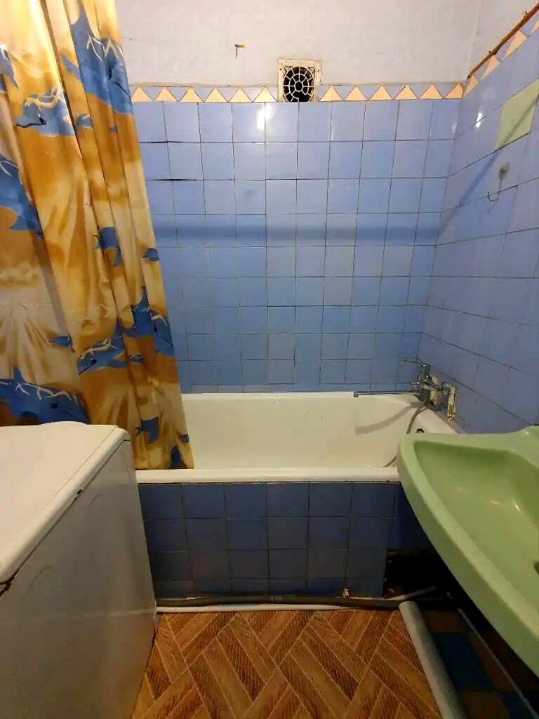 1865723053012817