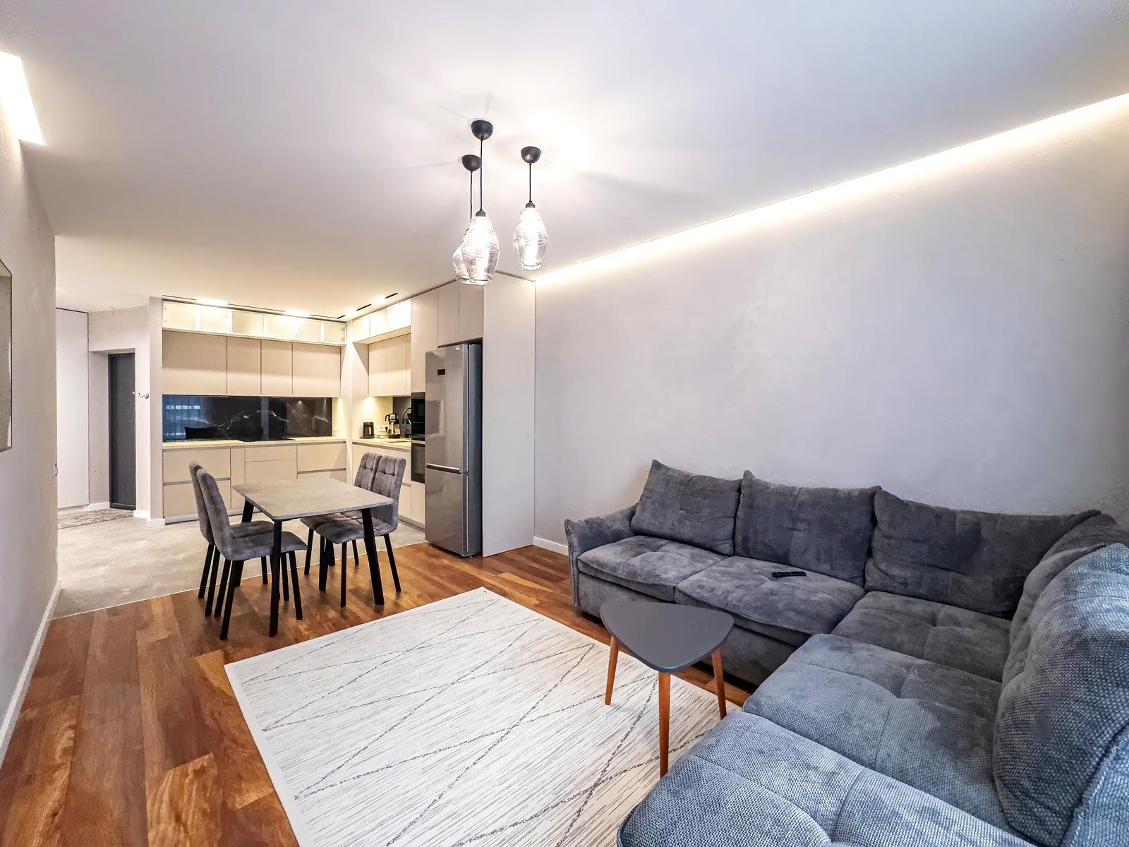 1865738973883954
