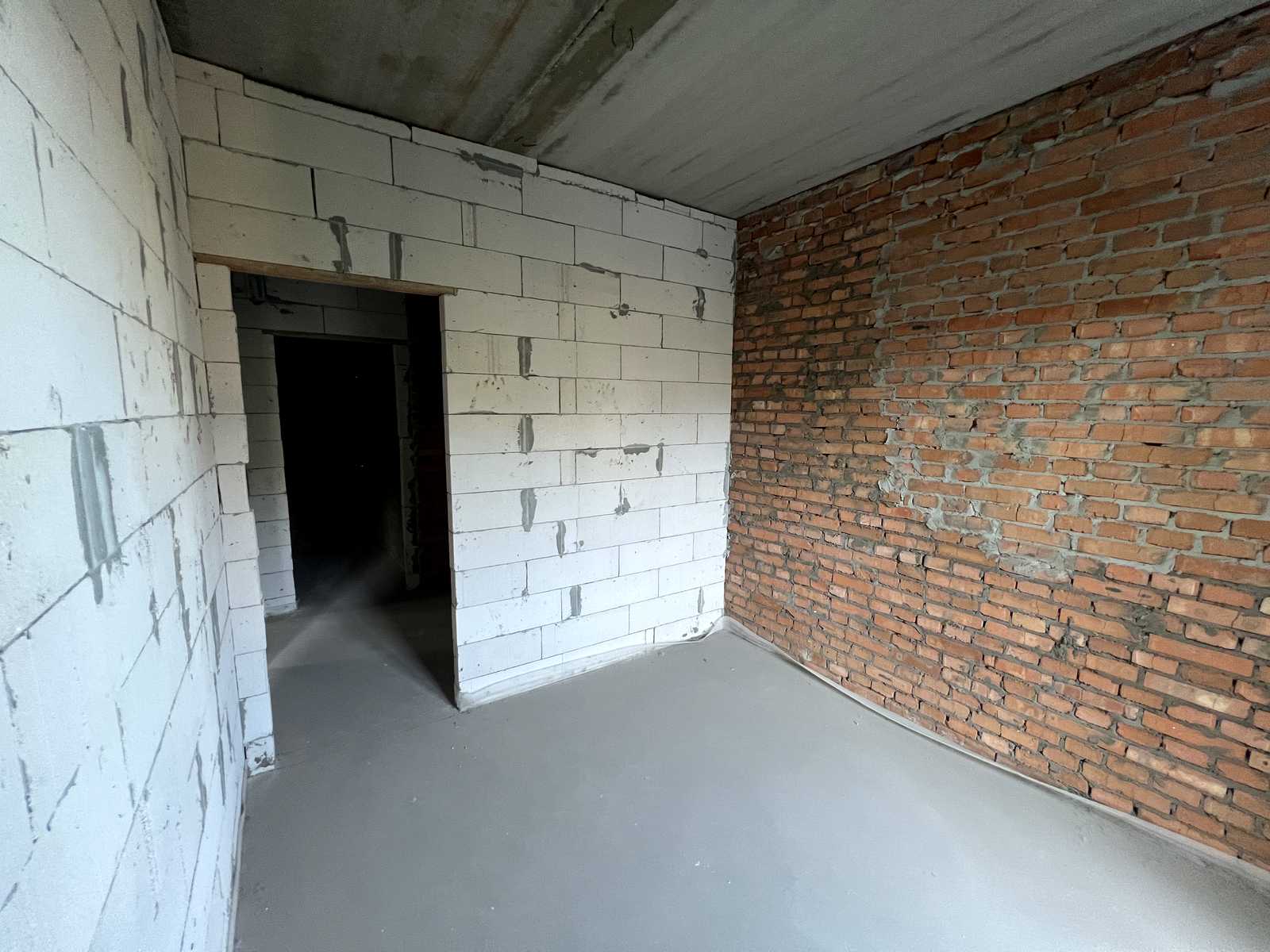 1865783882638868
