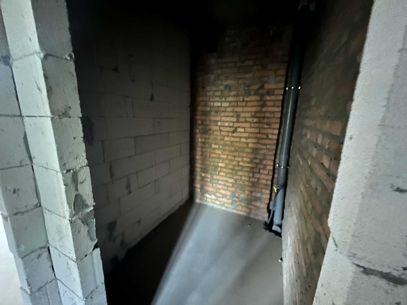 1865783886094009