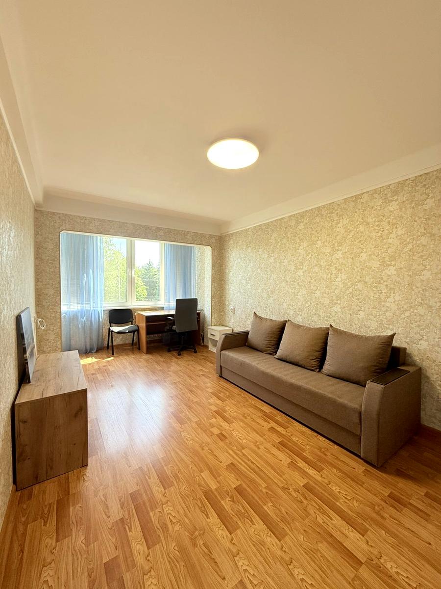 1865784886397027