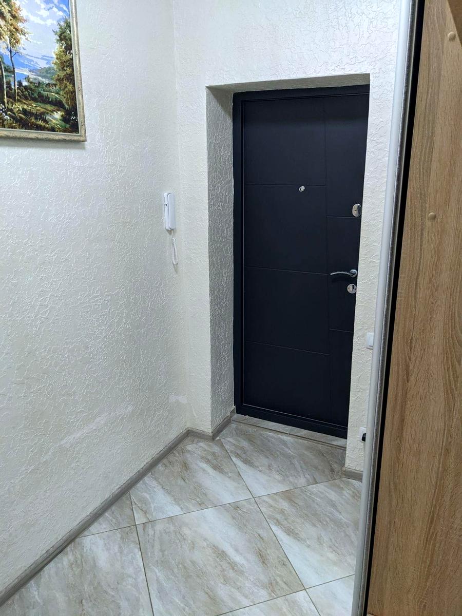 1865799996497568