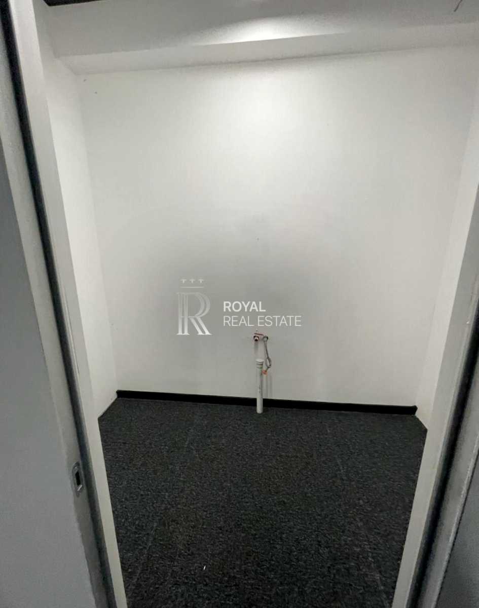 1865800729071050