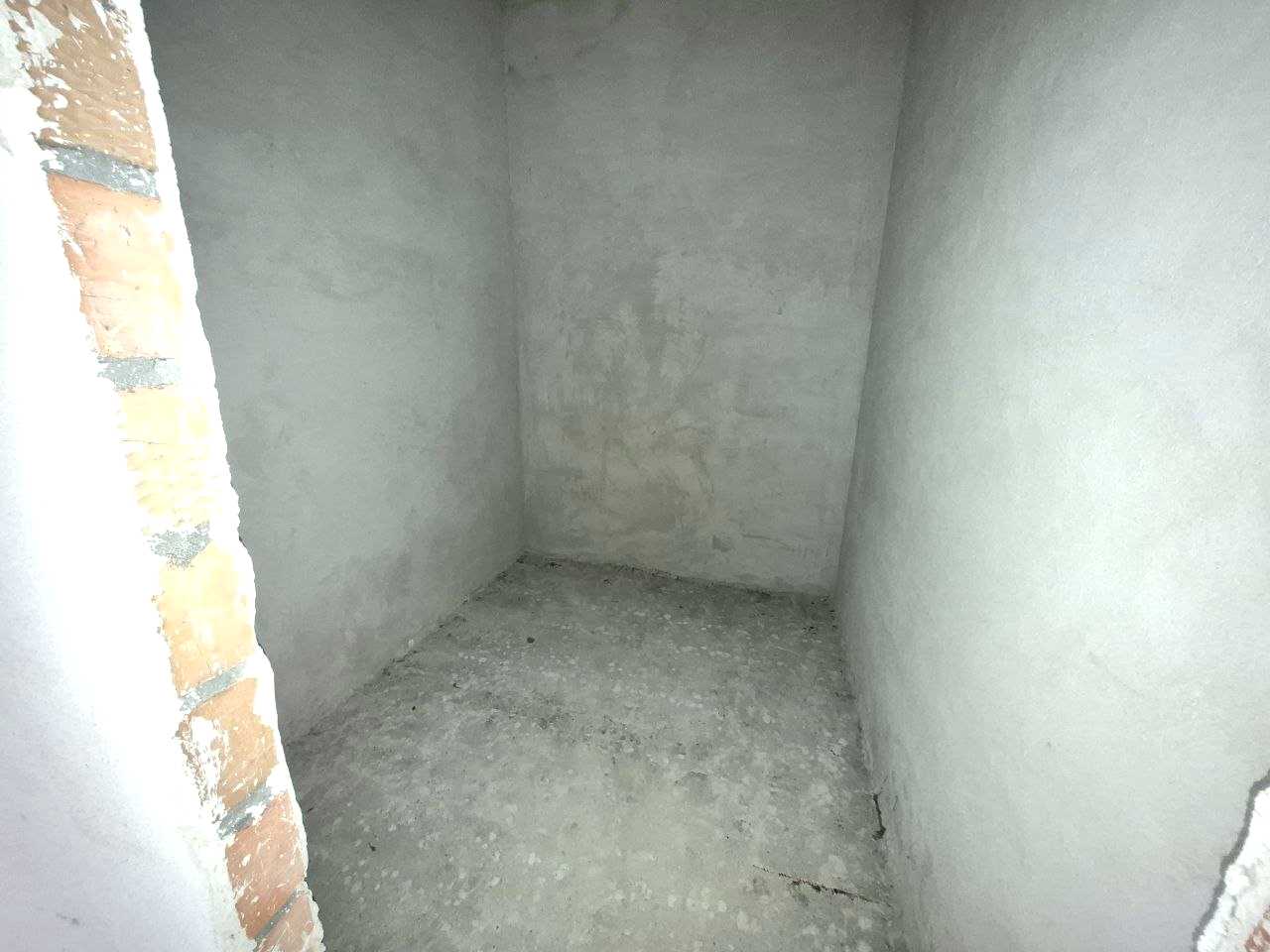 1865802556985562