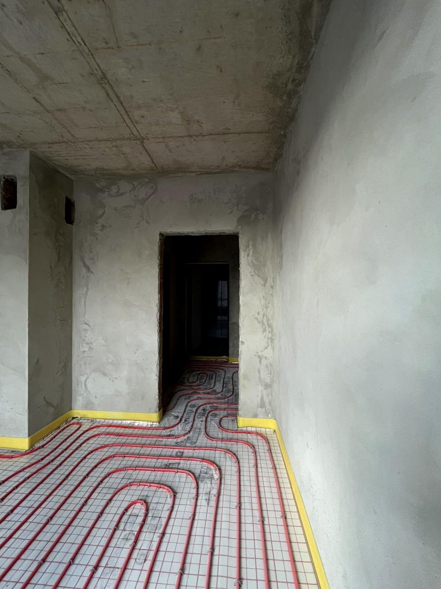 1865805455296880