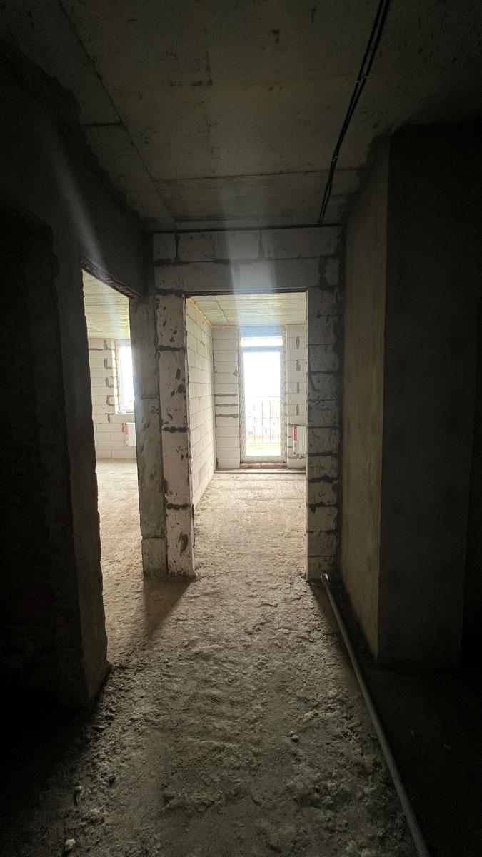 1865826015735929