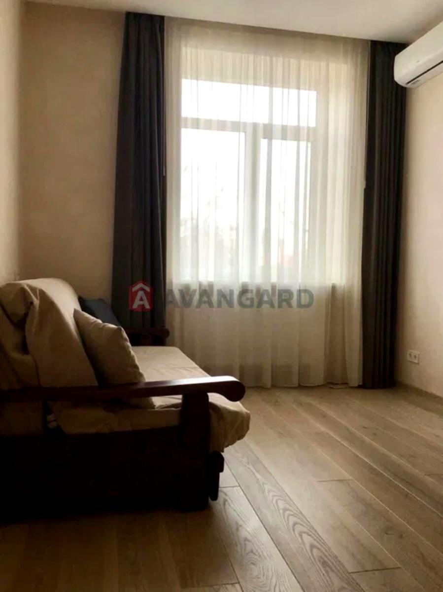 1865834643457918