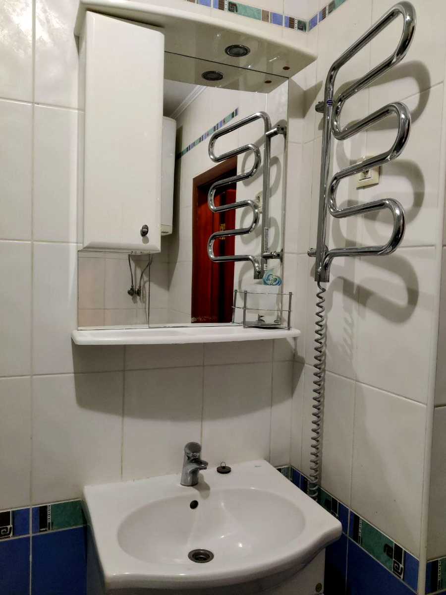 1865855477379418