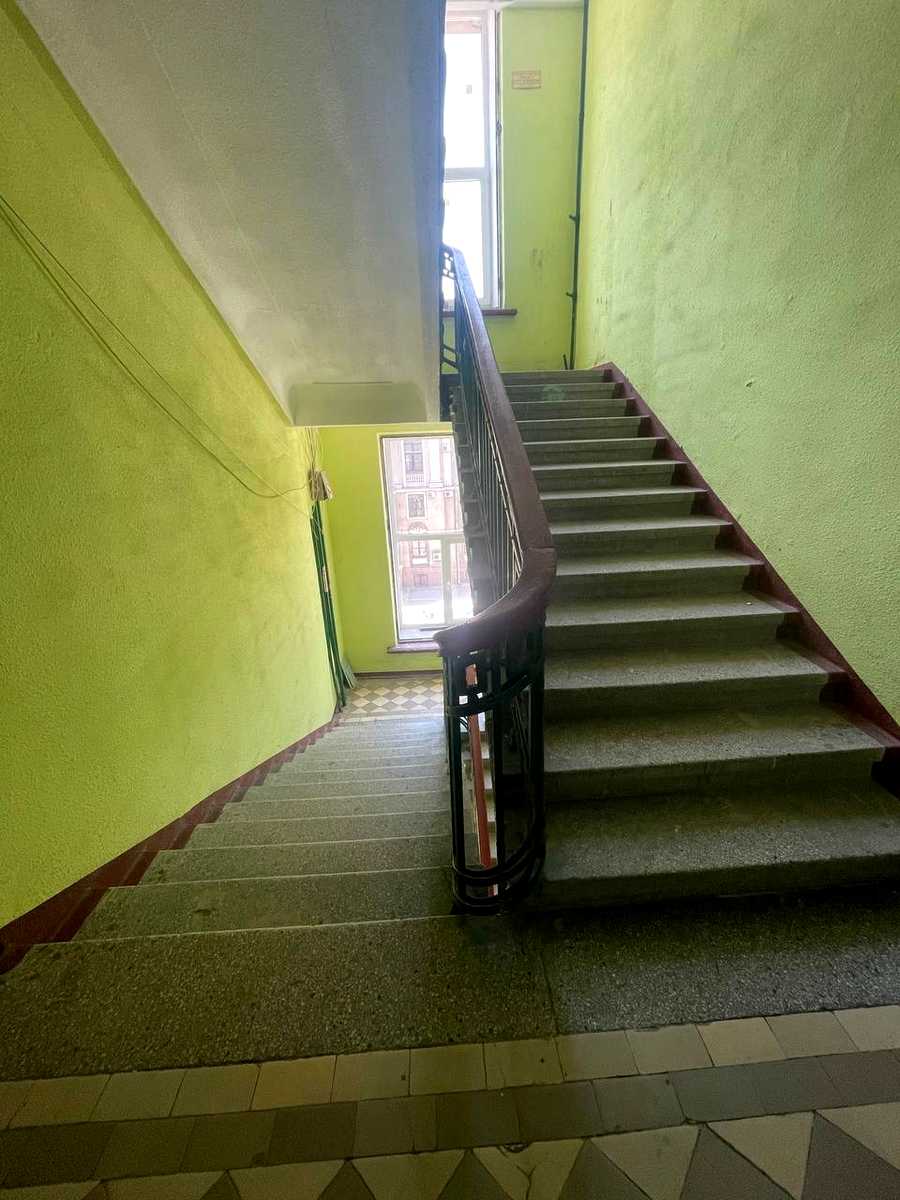 1865865666847829
