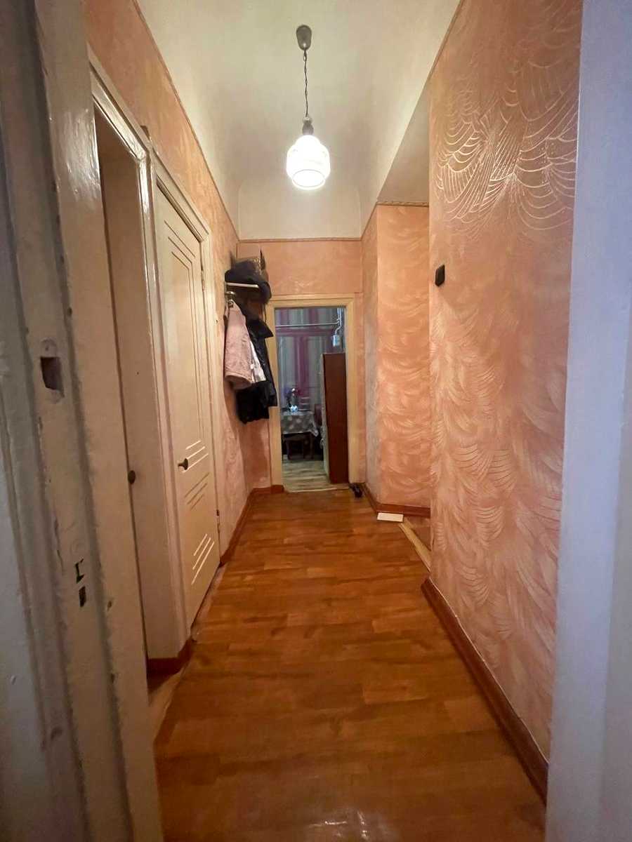 1865865705652263