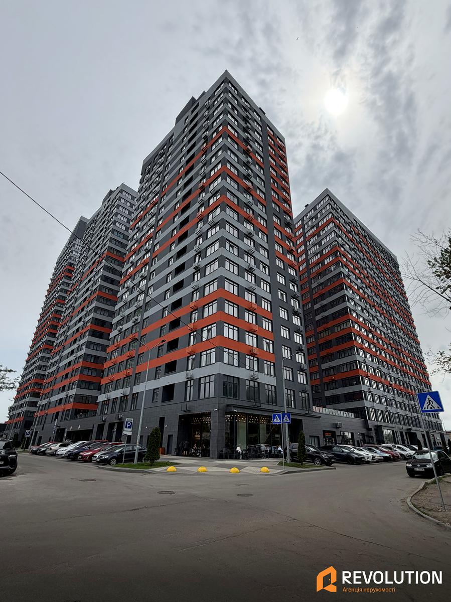 1865878097892750