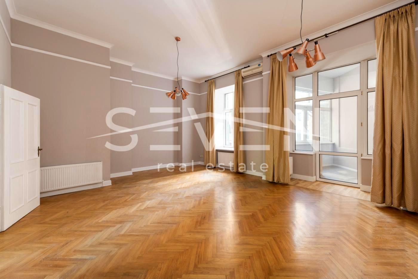 1865878612650851