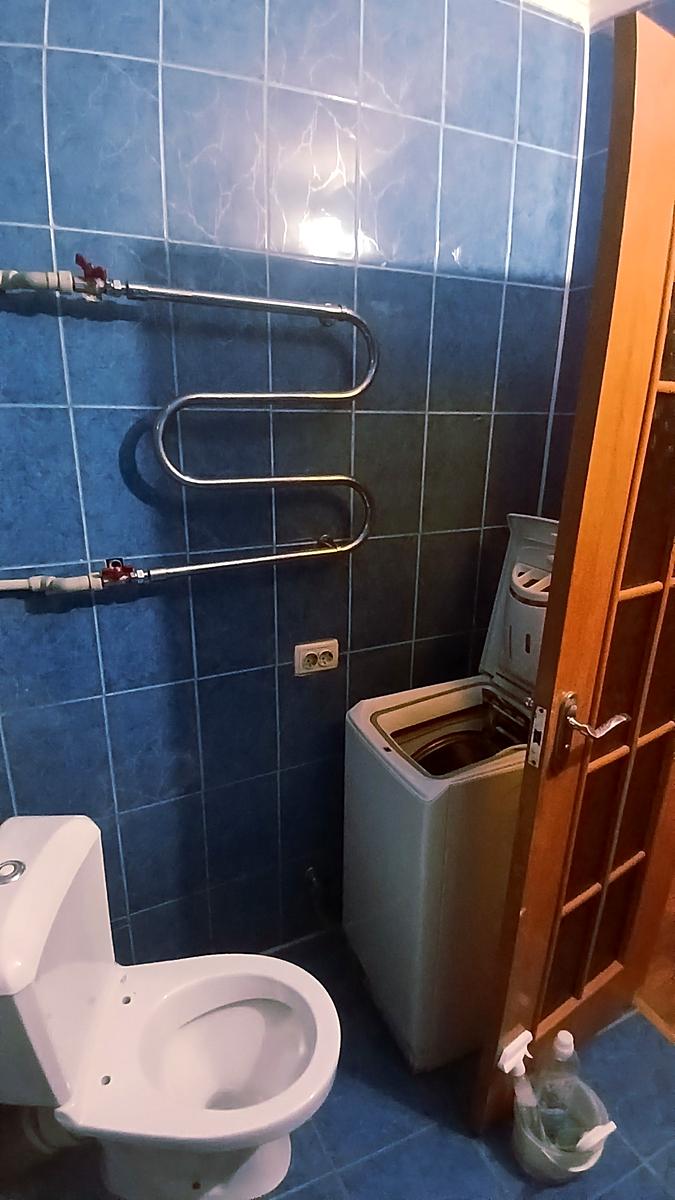1865879623066799