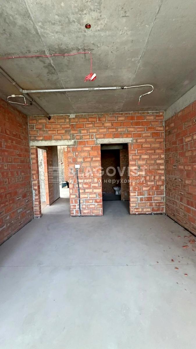 1865880340395307