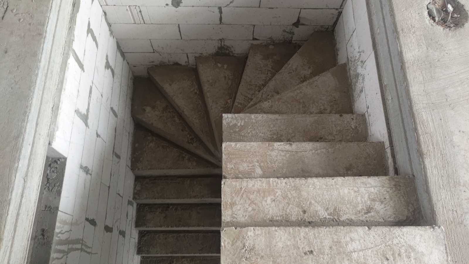 1865882699692997