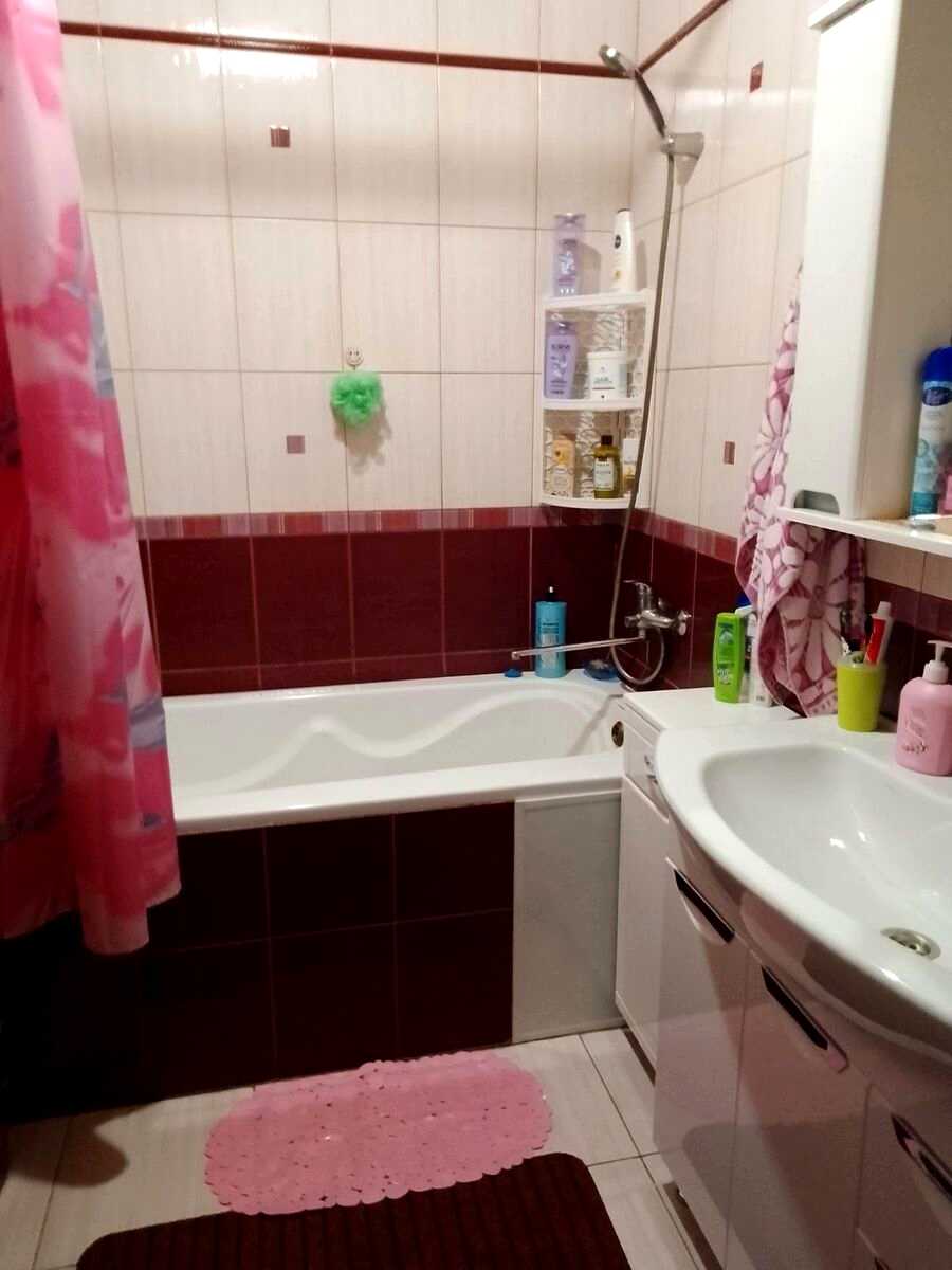 1865883848150969