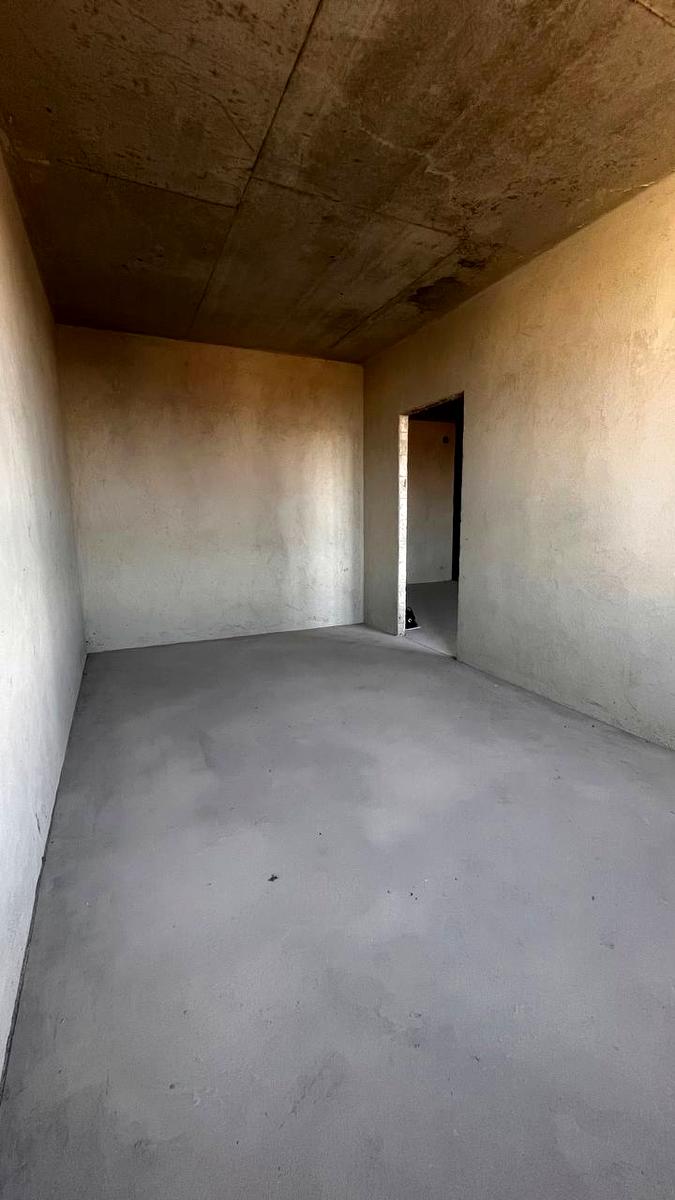 1865885637701523