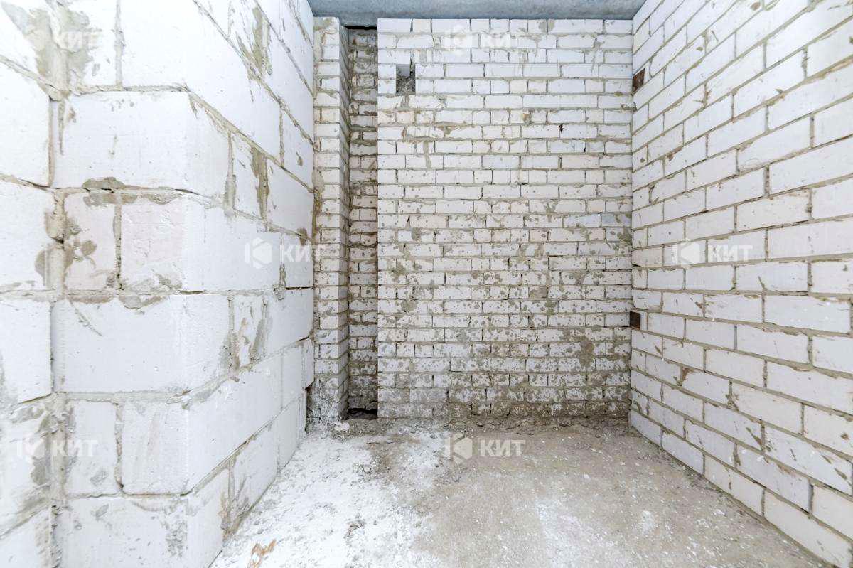 1865885750426443