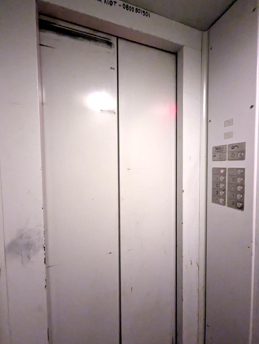 1865886431366895