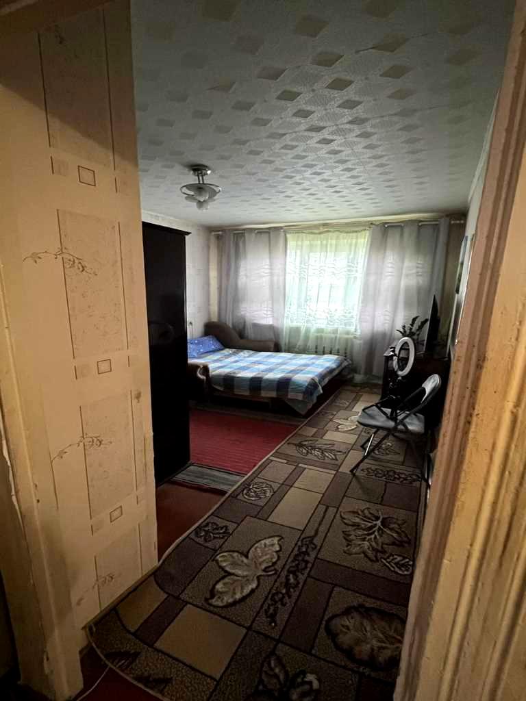 1865887419416184