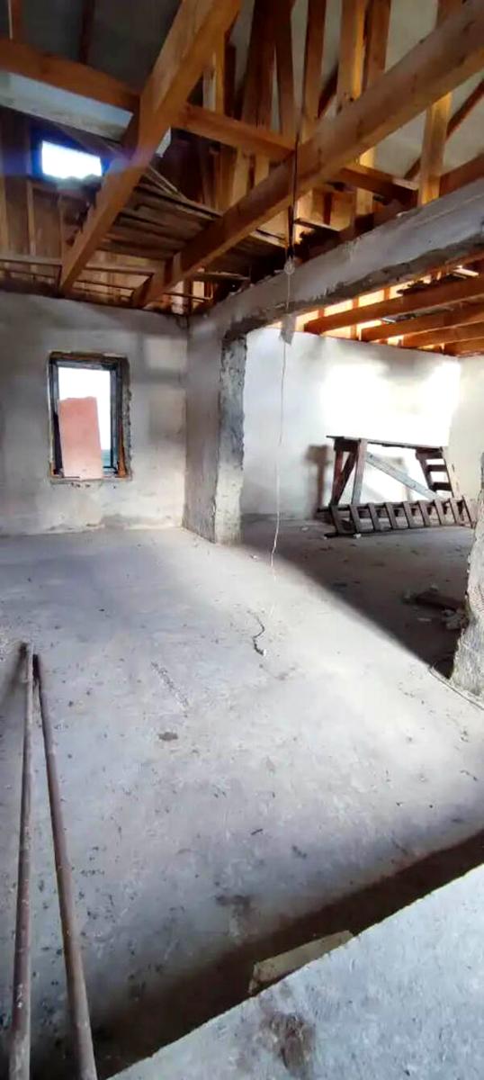 1865888753558075