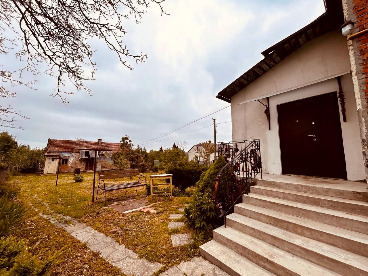 1865890875827874