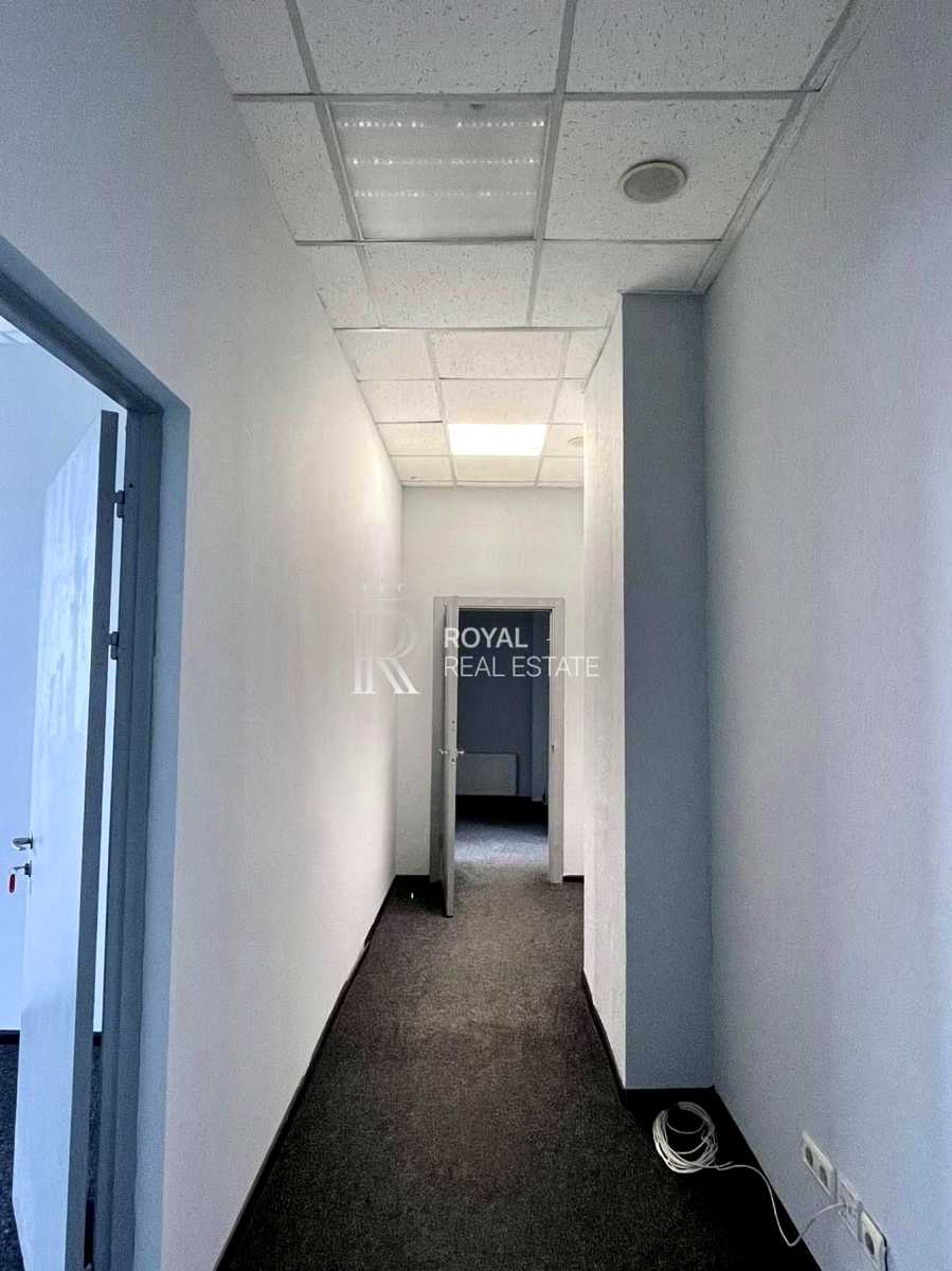 1865897393674778