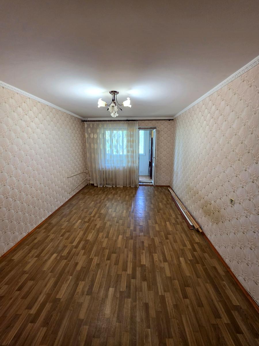 1865900317064317