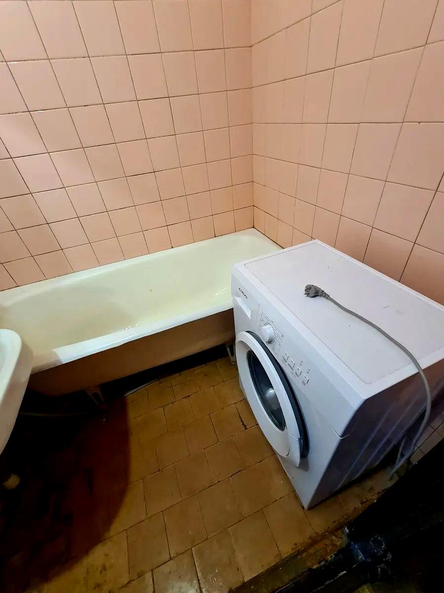 1865916250104479