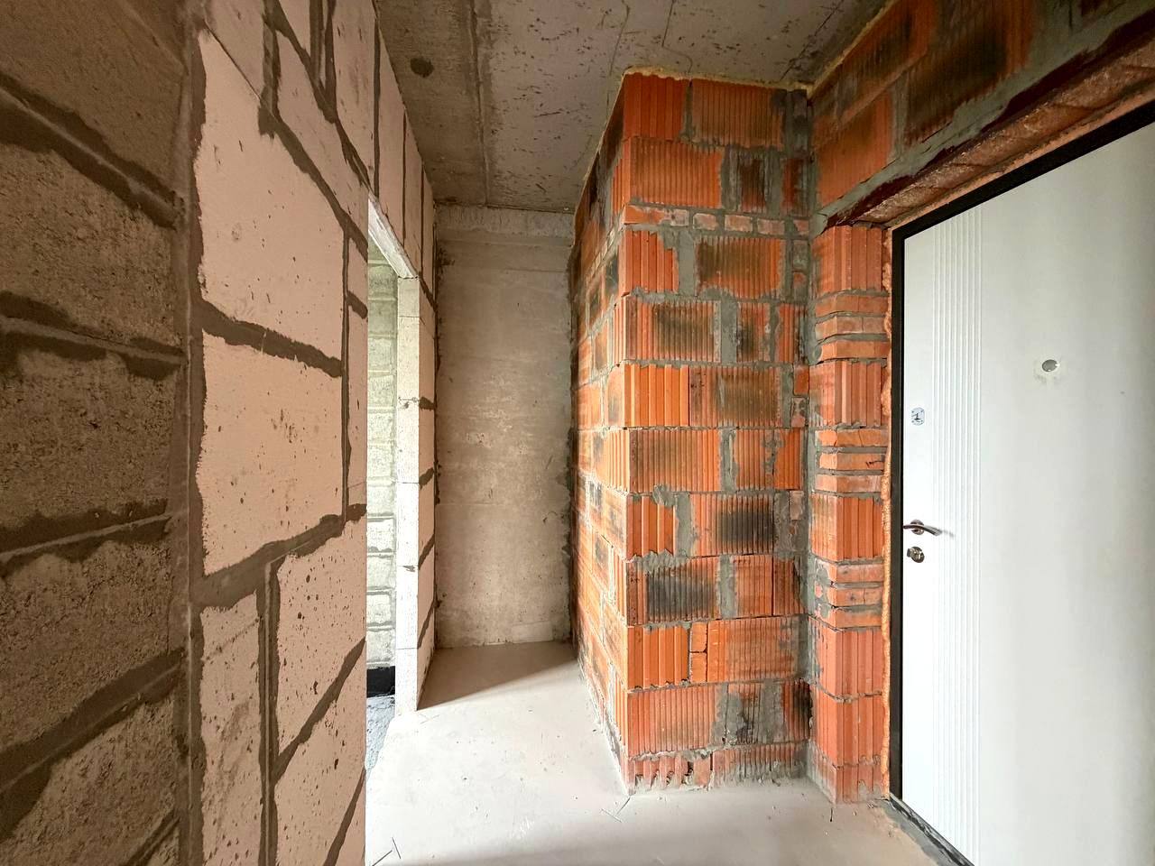 1865917783018358