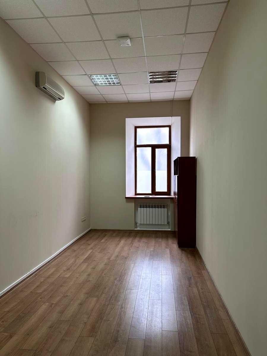 1865956858717414