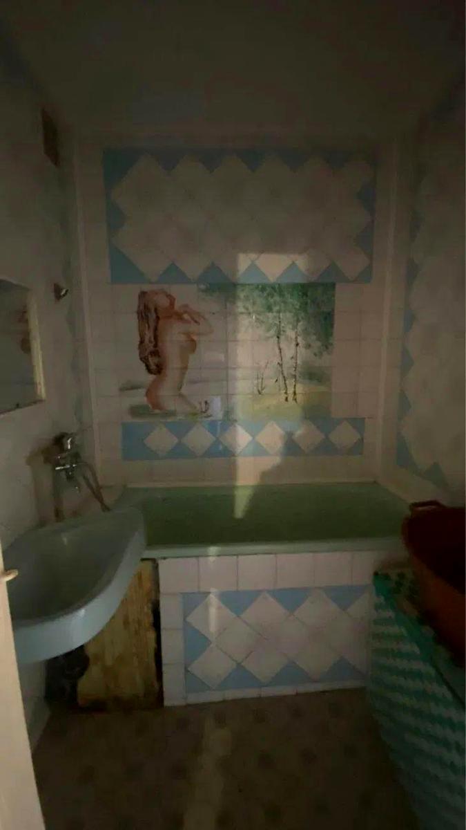 1865959021821480