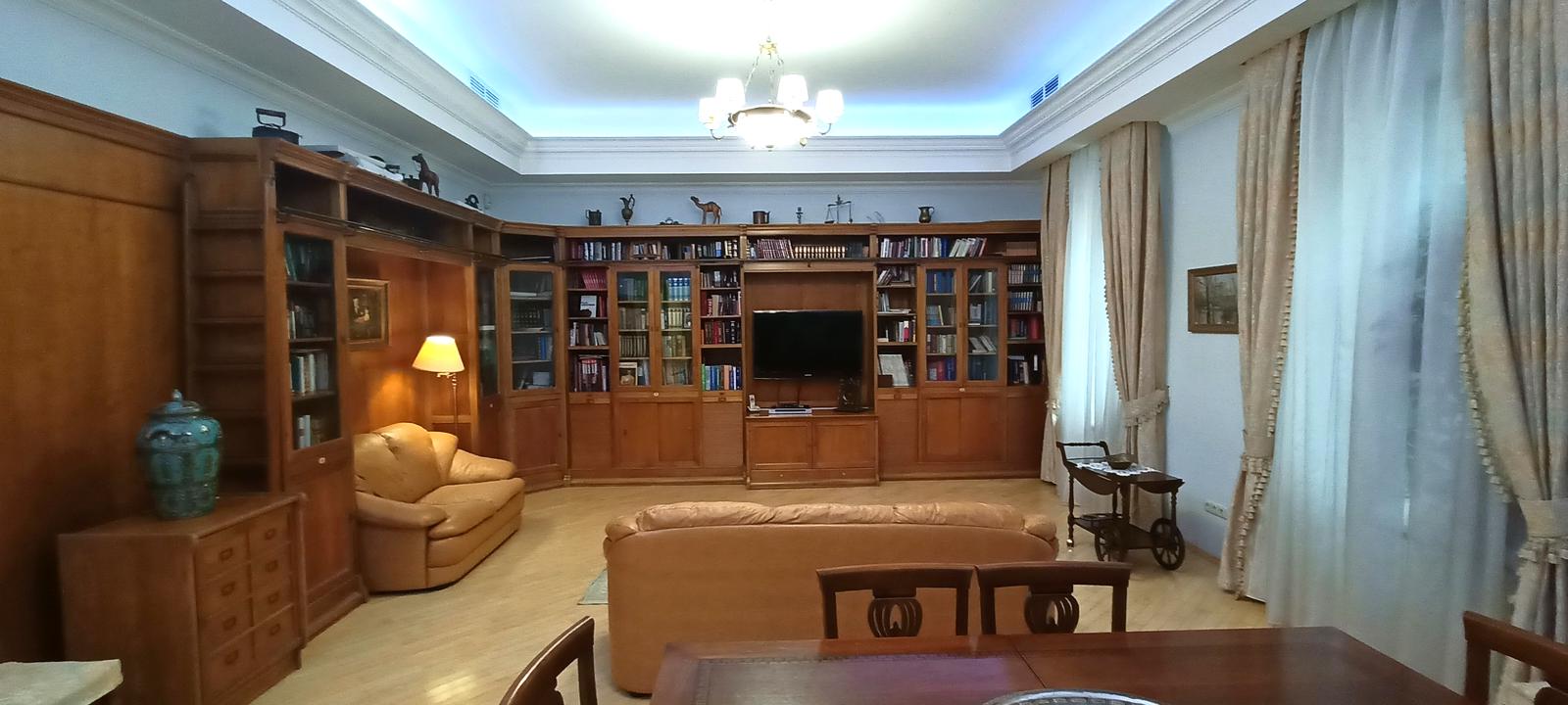 1865964689846262
