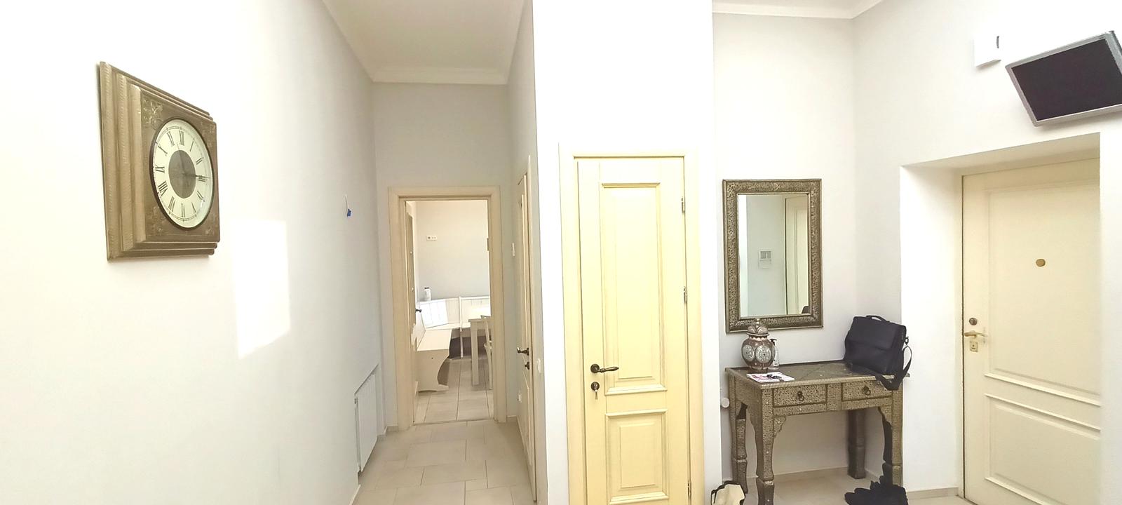 1865964697427997