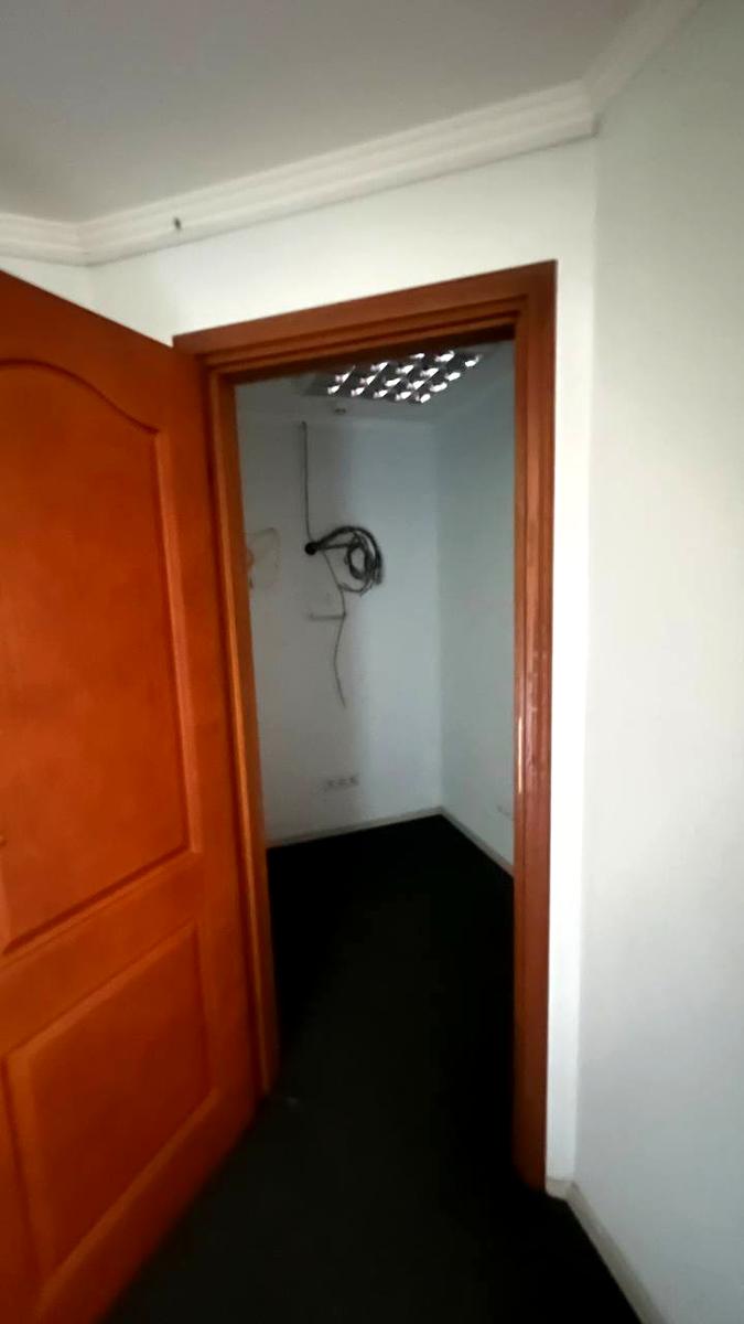 1865968487980897