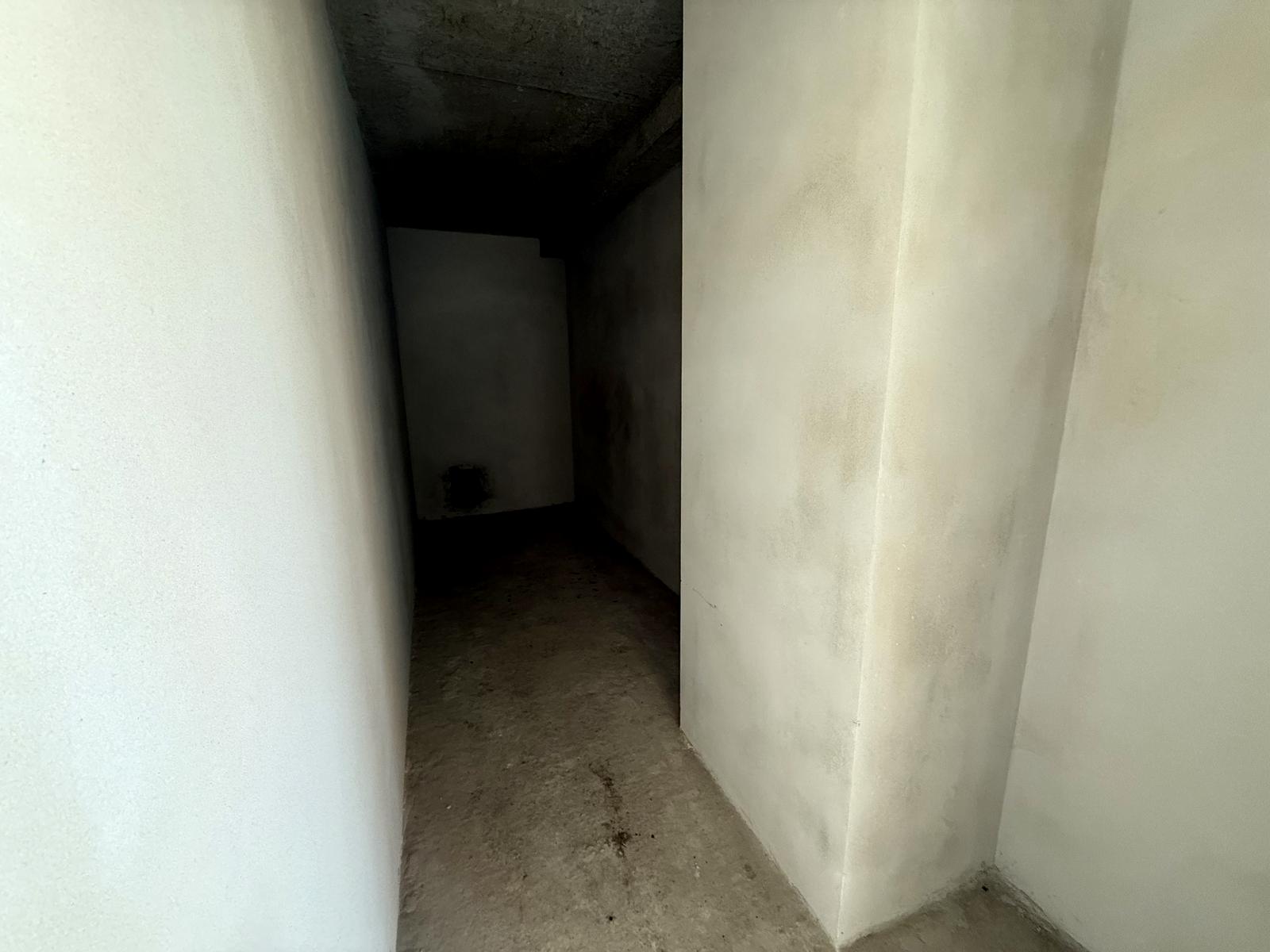 1865979680860037