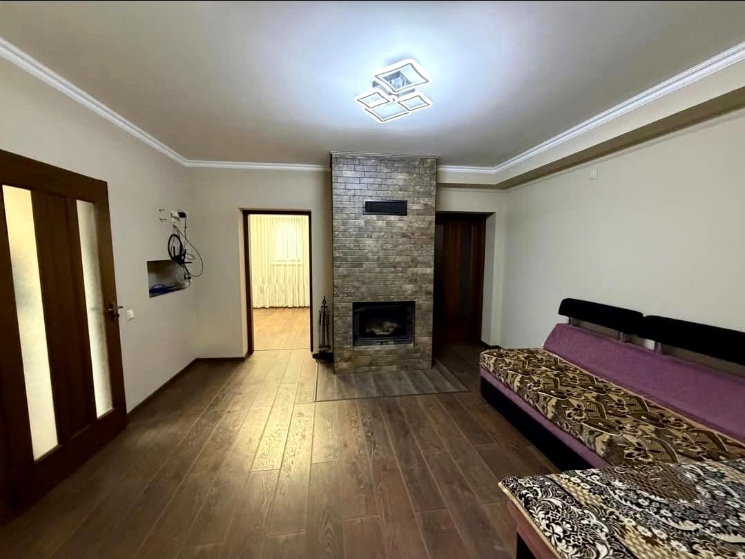 1865992041371056