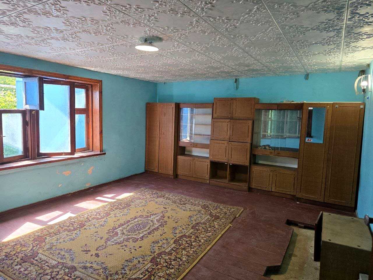 1865997643787346