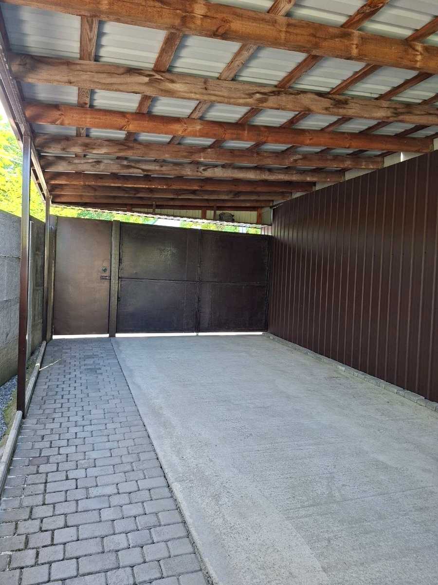 1866053515638401
