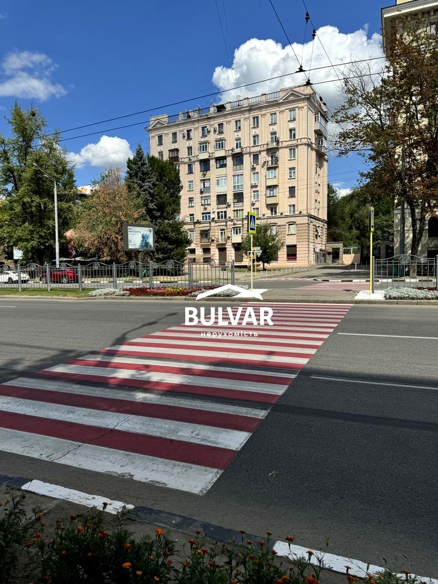 1866058430335089
