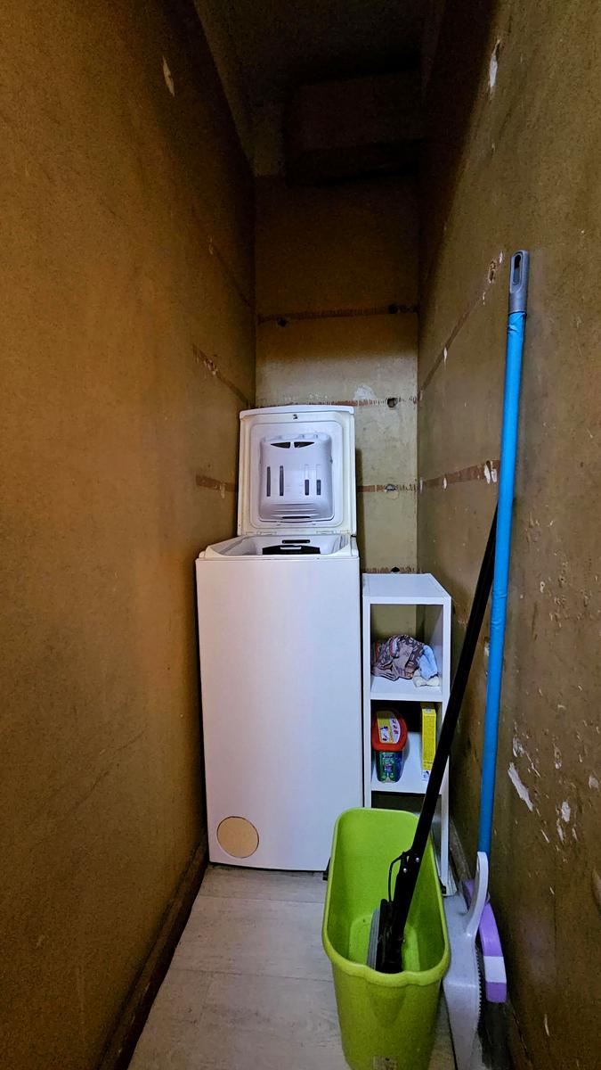 1866068519100548
