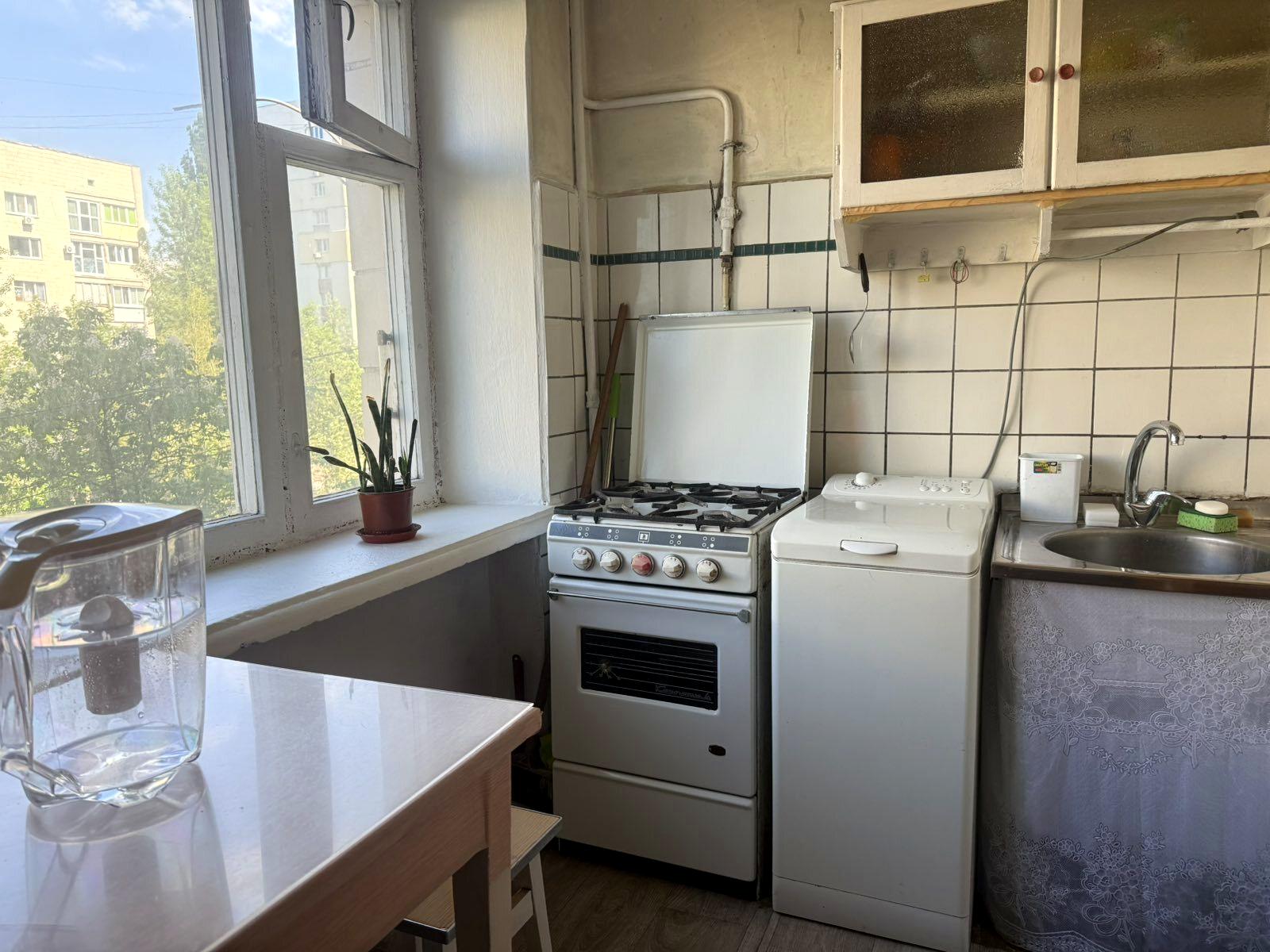 1866072882057105