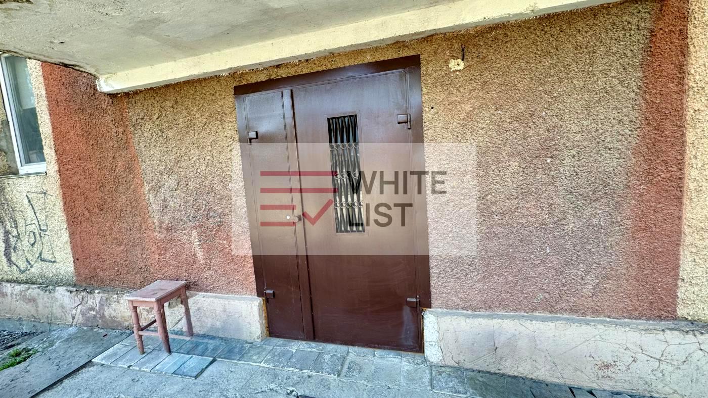 1866076319175552