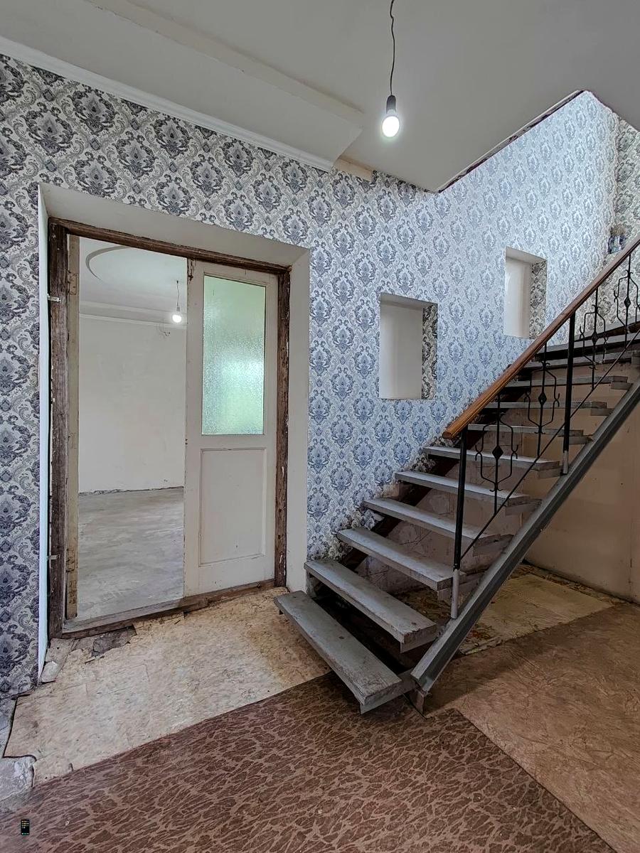 1866077141389577