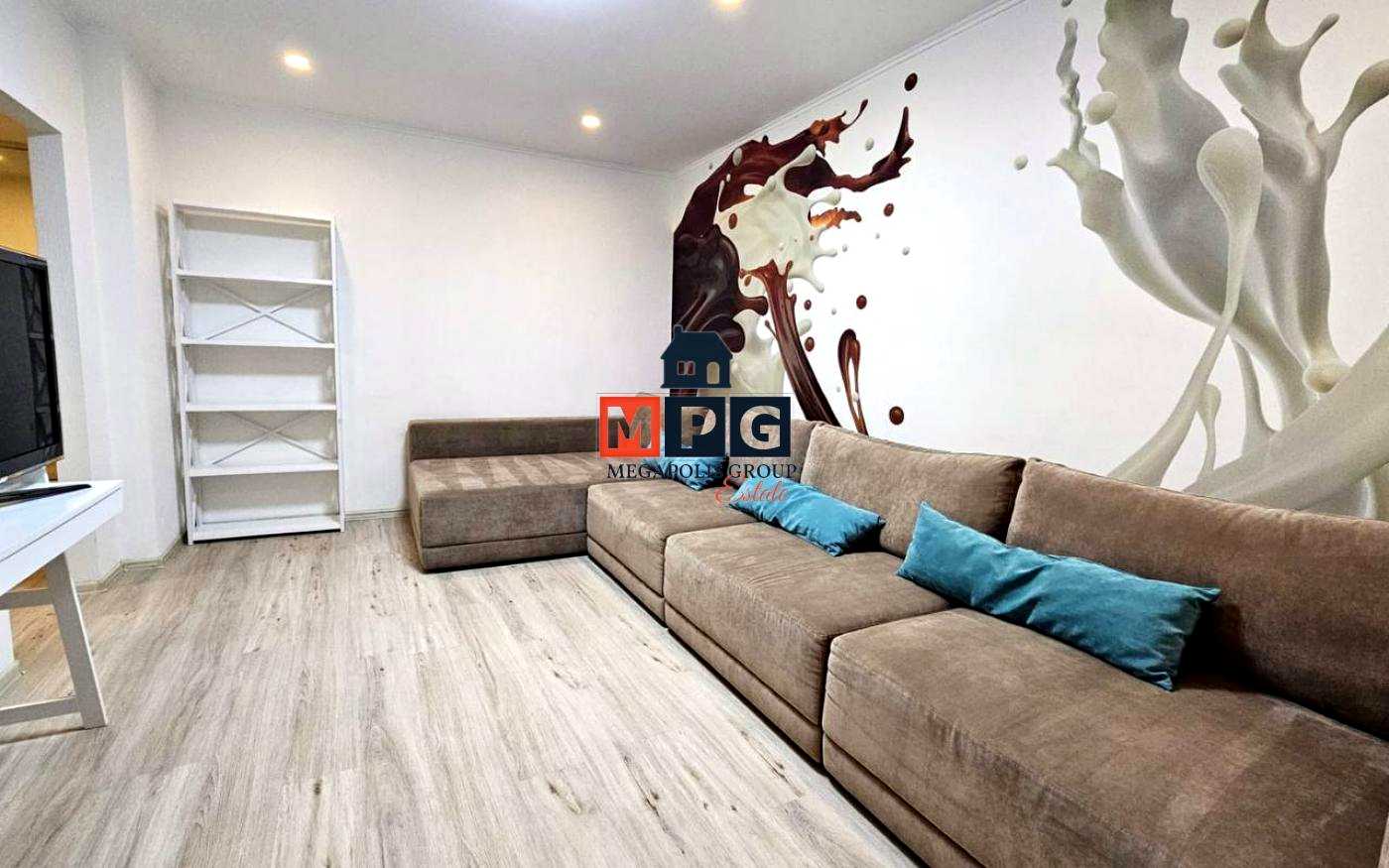 1866093285643710.jpg