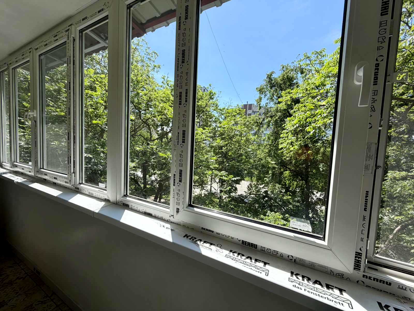 1866099849960435