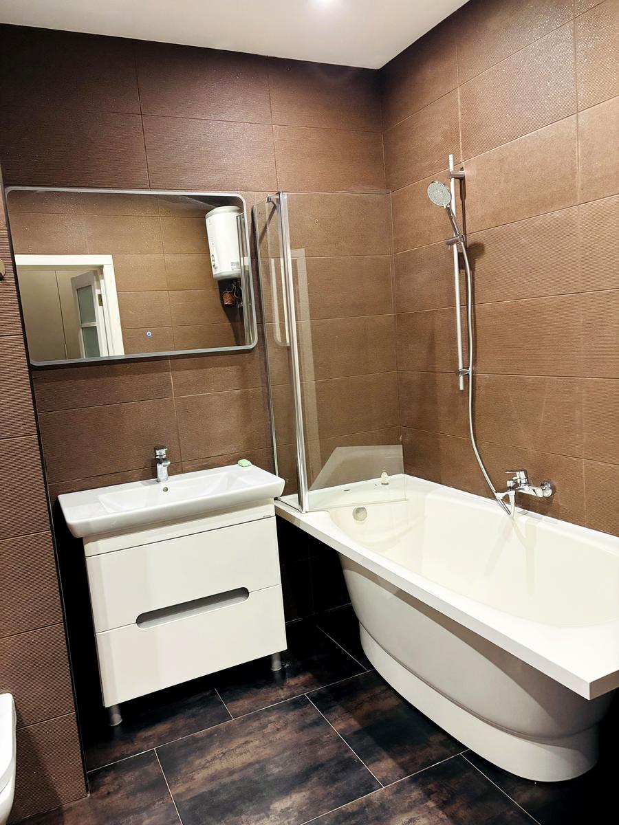 1866129656775168