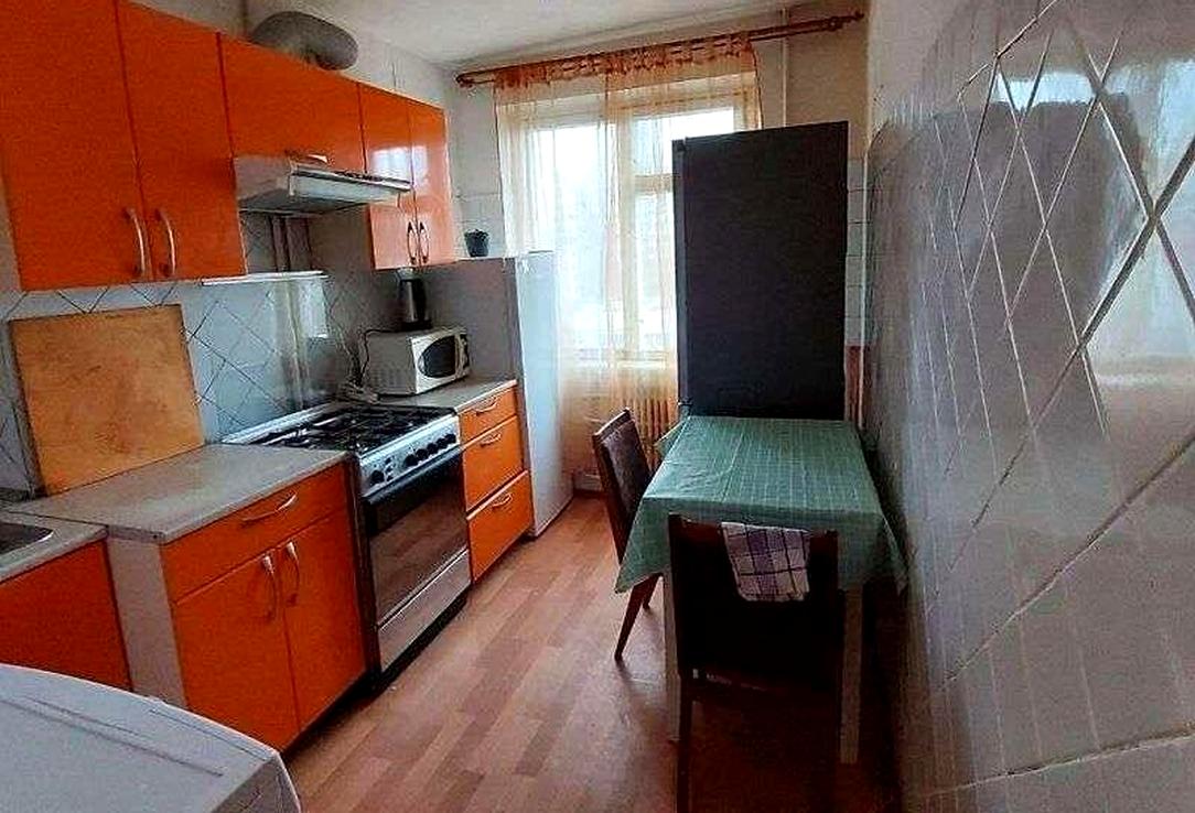 1866144520403866