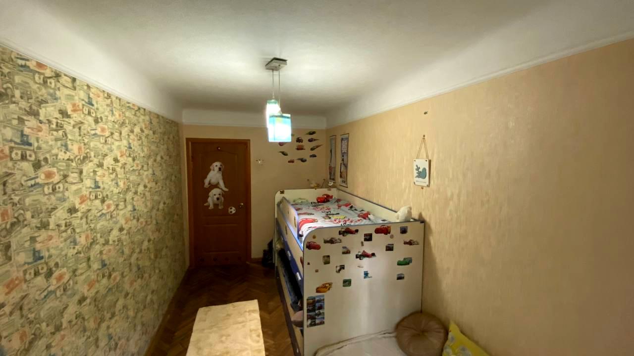 1866152723697842