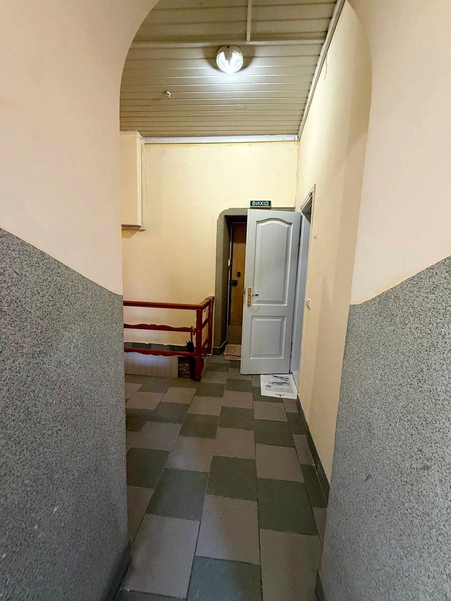 1866153032858270